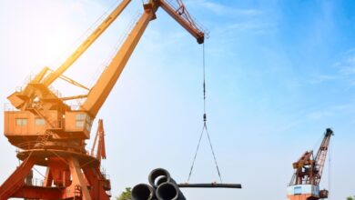 How Do Construction Cranes Operate